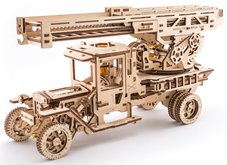 Ugears 3D drevené mechanické puzzle UGM-11 Nákladiak s požiarnym rebríkom